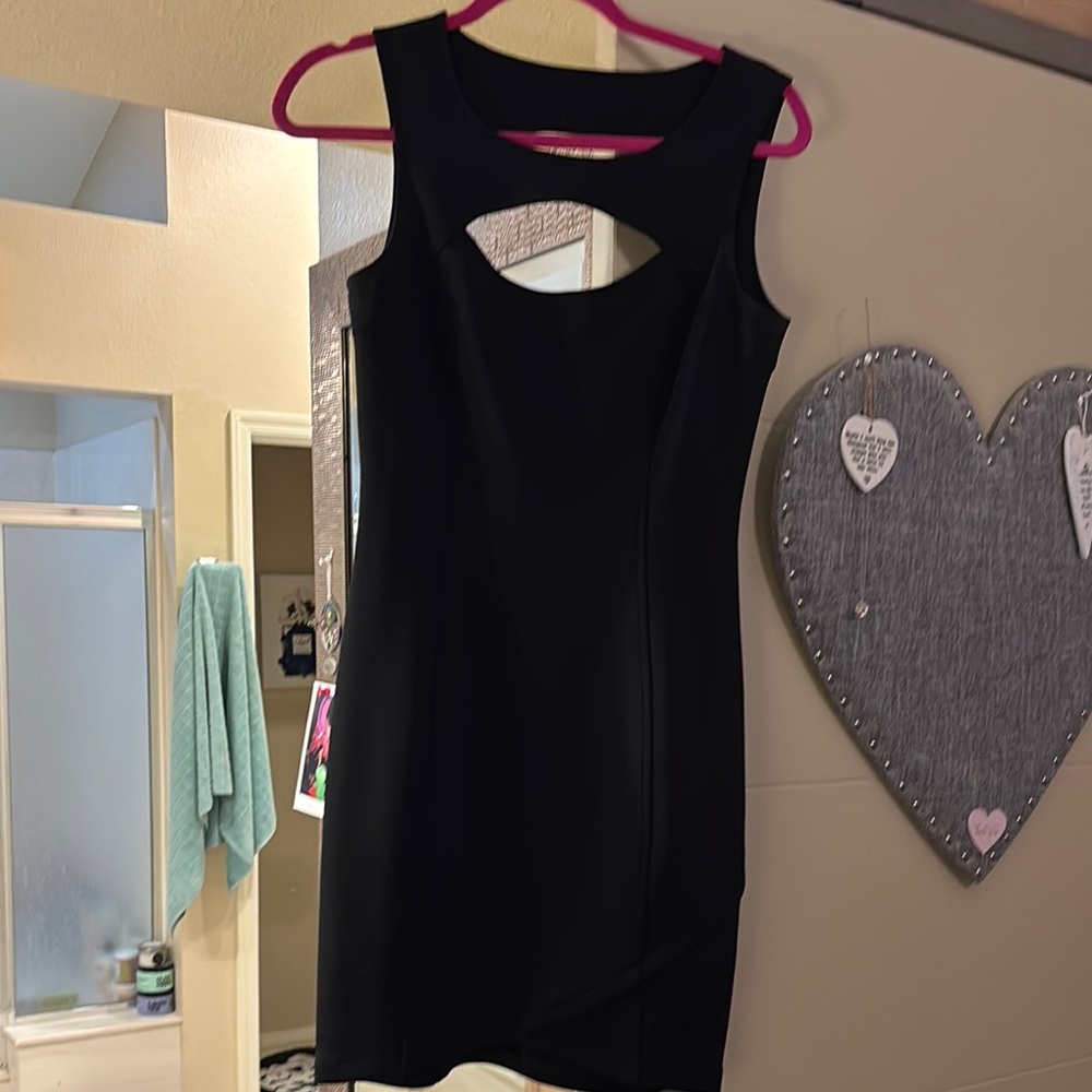 Elegant Guess  Black Sleeveless Dress with cutouts